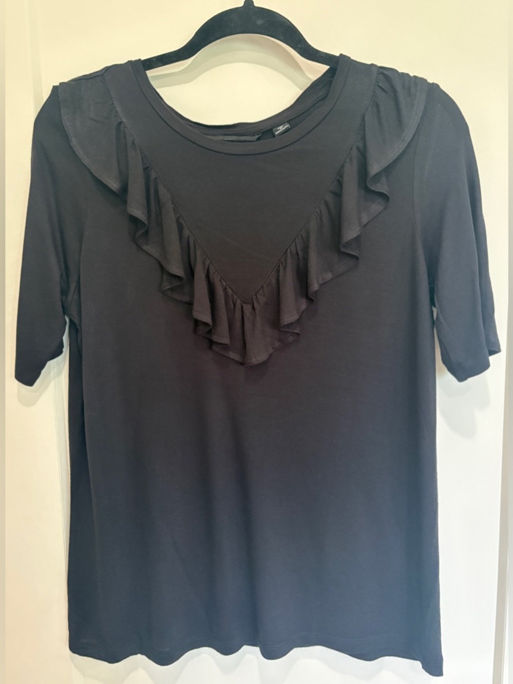 Vero Moda Black Short Sleeve Ruffle Front Tee
